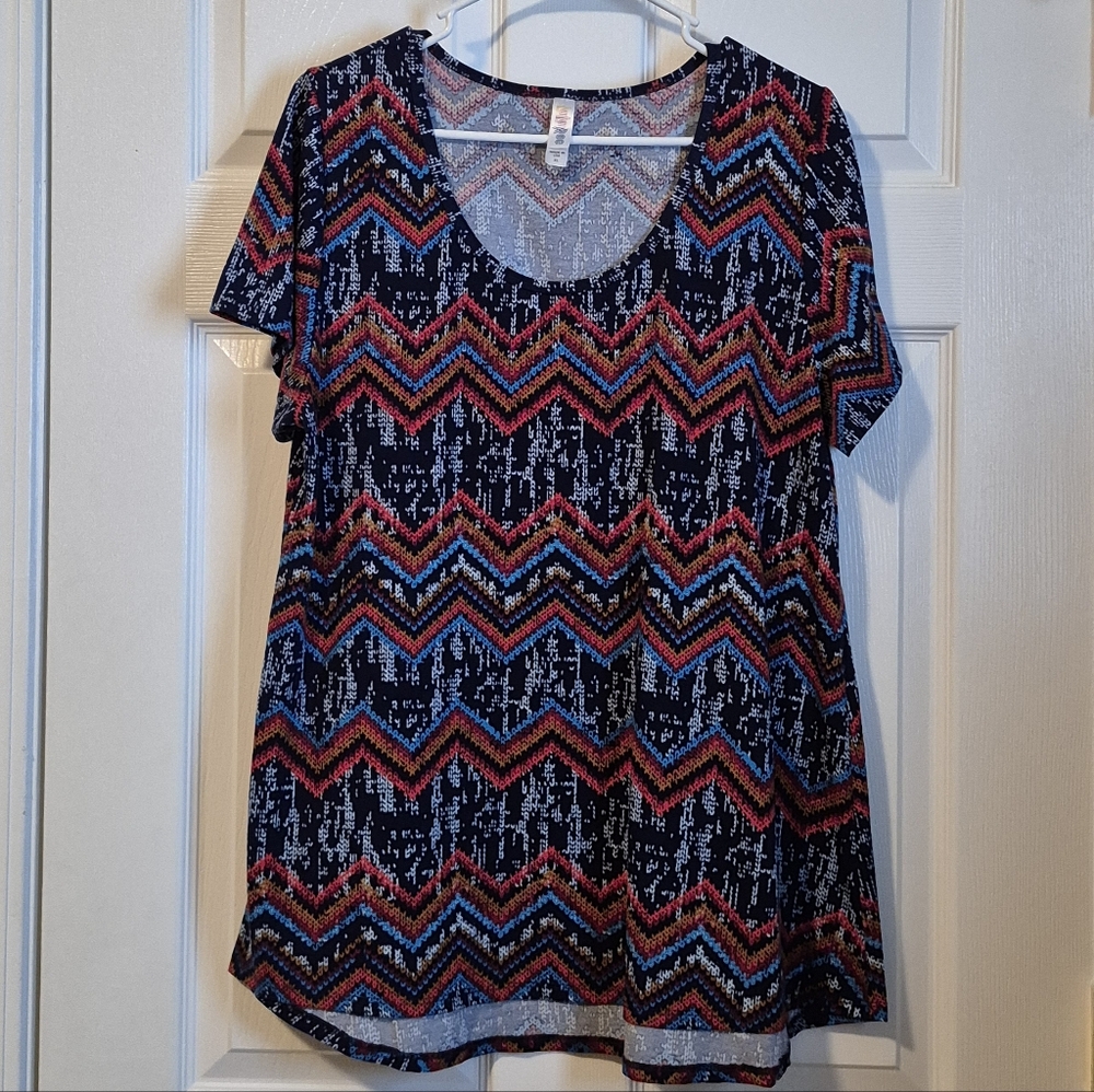 LuLaRoe Multicolor Chevron Classic T